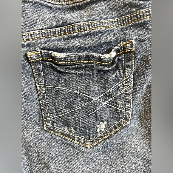 Aeropostale Women's Distressed Blue Denim Midi Cutoff Shorts Size 2 - Picture 10 of 11